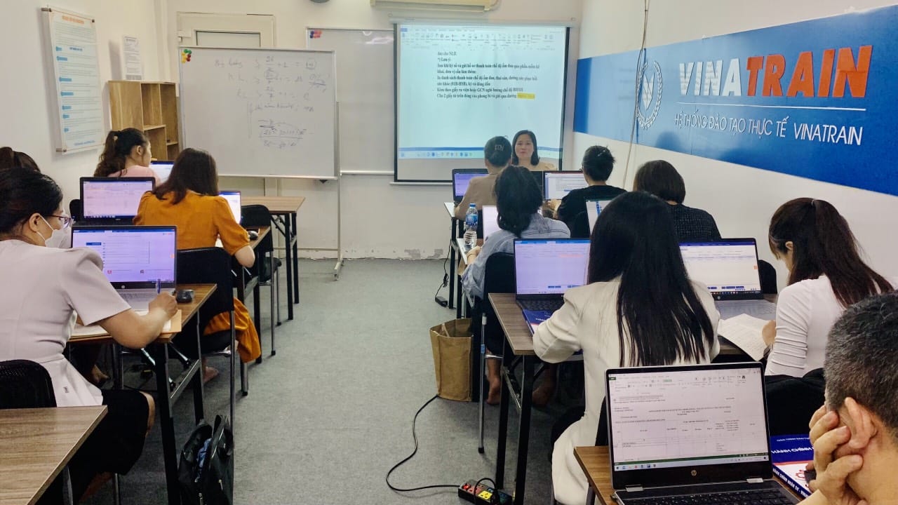 khóa học kế toán tại Hà Nội của trung tâm Vinatrain